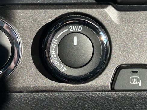 Certified 2023 Toyota Tacoma TRD Off-Road image 29