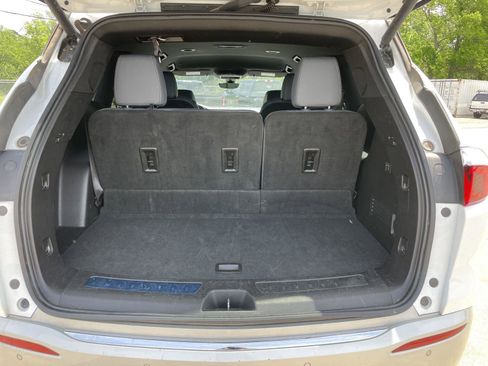 Used 2024 Buick Enclave Premium AWD/4WD image 40