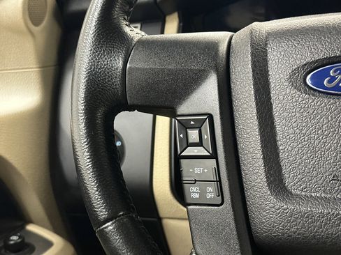 Used 2015 Ford Expedition XL image 22