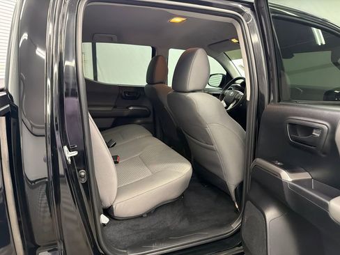 Used 2023 Toyota Tacoma SR5 w/ Technology Package AWD/4WD image 16