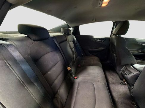 Used 2018 Chevrolet Malibu LT FWD image 26