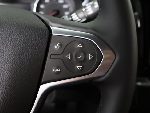 Used 2023 Chevrolet Traverse LT FWD image 47