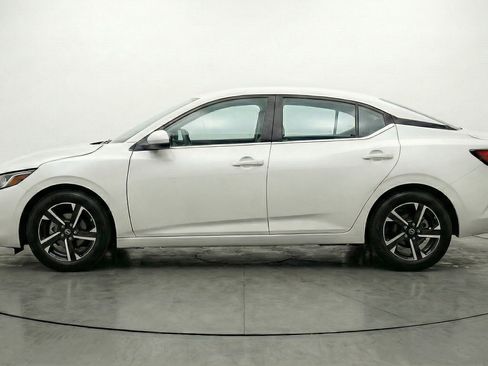 Used 2025 Nissan Sentra SV image 5