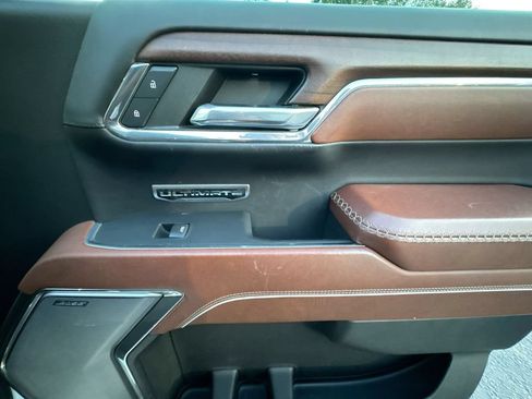 Used 2024 GMC Sierra 1500 Denali Ultimate AWD/4WD image 32