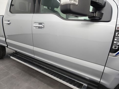 Used 2022 Ford F250 Lariat w/ Chrome Package image 23