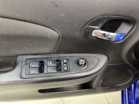 Used 2012 Dodge Avenger SE image 13