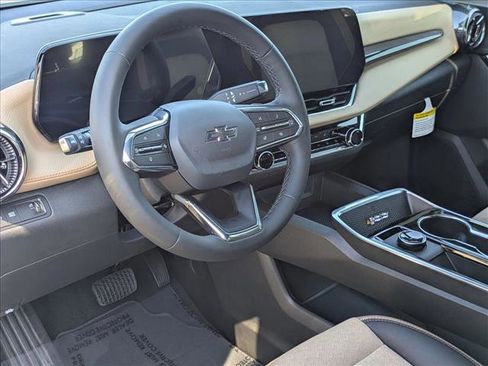 New 2026 Chevrolet Equinox ACTIV w/ Convenience Package III image 3