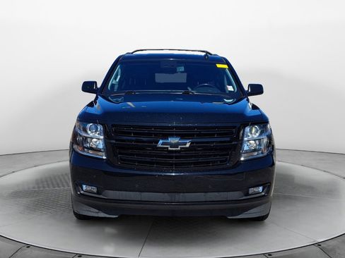 Used 2018 Chevrolet Suburban LT image 2