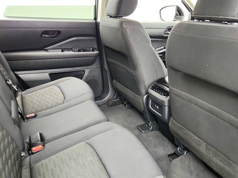 Used 2025 Nissan Pathfinder SV AWD/4WD image 36