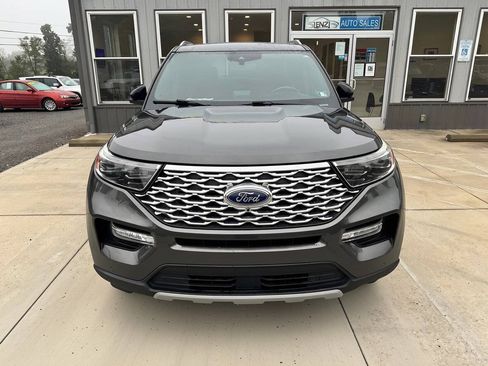 Used 2020 Ford Explorer Platinum w/ Premium Technology Package AWD/4WD image 3