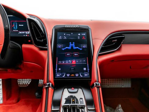 Certified 2024 Ferrari Roma image 29