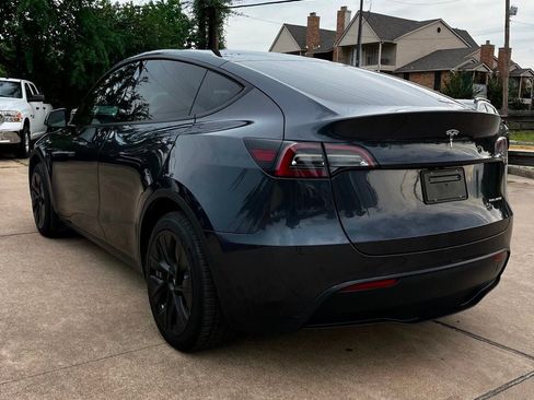 Used 2024 Tesla Model Y Long Range AWD/4WD image 10