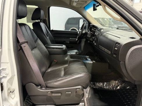 Used 2007 Chevrolet Silverado 2500 LT w/ 2LT Convenience Package image 13