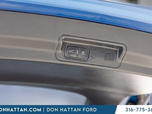 Used 2021 Ford Explorer XLT w/ Equipment Group 202A AWD/4WD image 27