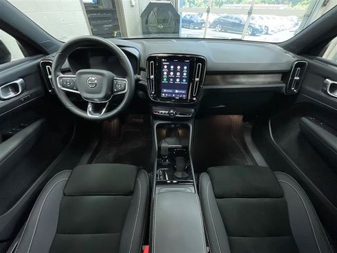 Used 2023 Volvo XC40 Recharge Plus AWD/4WD image 22