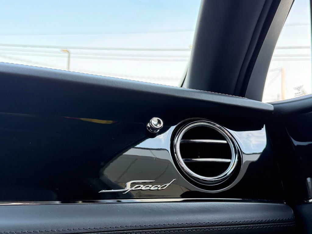 Used 2022 Bentley Bentayga Speed AWD/4WD image 24
