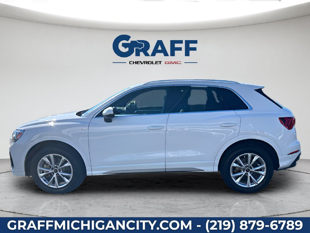 Used 2025 Audi Q3 2.0T Premium AWD/4WD image 2