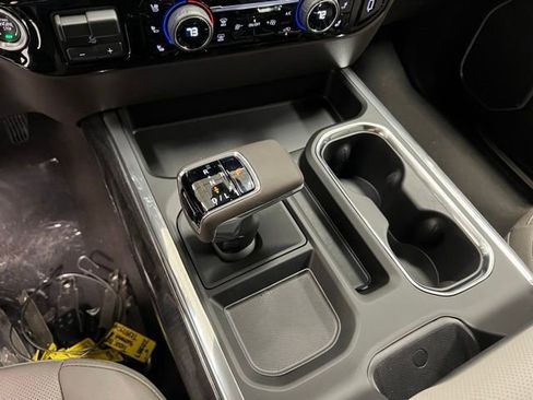New 2026 Chevrolet Silverado 1500 LTZ w/ LTZ Premium Package AWD/4WD image 13
