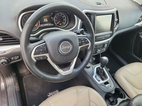 Used 2015 Jeep Cherokee Limited AWD/4WD image 10