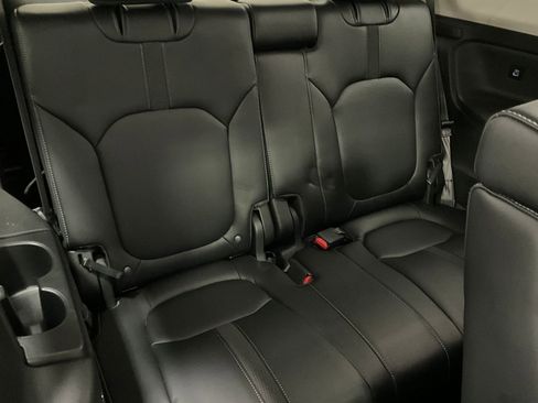 Used 2023 Honda Pilot Touring image 25