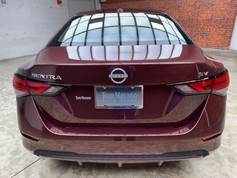 Used 2024 Nissan Sentra SV FWD image 4
