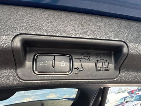 Used 2023 Ford Explorer XLT w/ Equipment Group 202A AWD/4WD image 48
