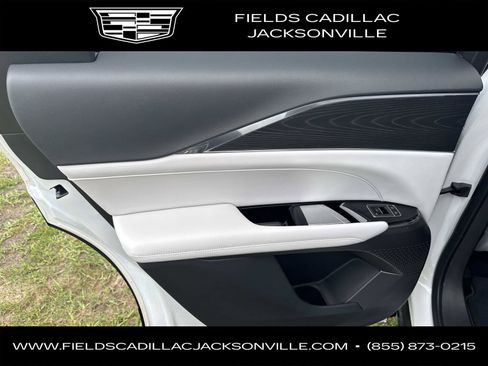 Used 2024 Cadillac Lyriq Luxury RWD image 1