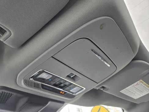 Certified 2024 Ford F250 Lariat w/ Black Appearance Package image 16