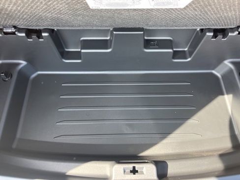 New 2026 Chevrolet Traverse LT w/ Driver Confidence Package image 7