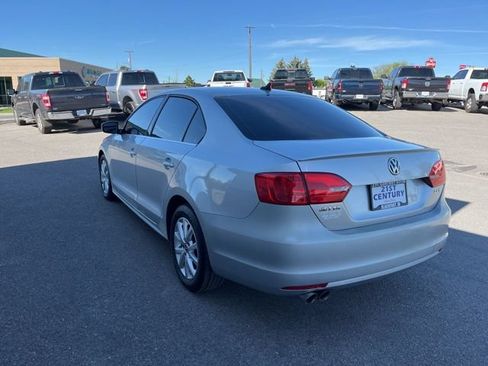 Used 2013 Volkswagen Jetta SE FWD image 18