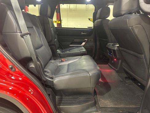 Used 2023 Toyota Sequoia Platinum AWD/4WD image 10