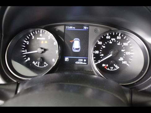 Used 2019 Nissan Rogue SV AWD/4WD image 24