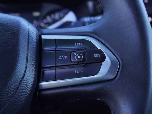 Certified 2024 Jeep Compass Latitude AWD/4WD image 16