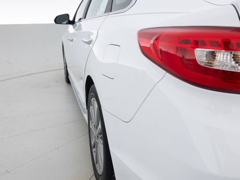 Used 2017 Hyundai Sonata Limited w/ Tech Package 03 FWD image 13