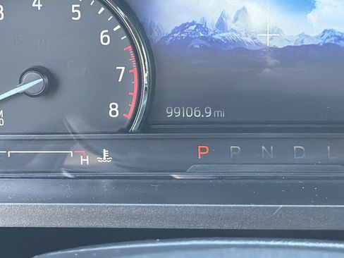 Used 2022 Ford Explorer XLT RWD image 15