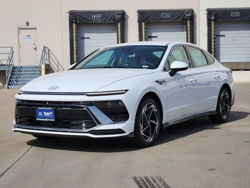 New 2026 Hyundai Sonata SEL FWD image 2