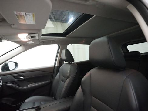 Used 2023 Nissan Rogue SV w/ SV Premium B Package AWD/4WD image 32