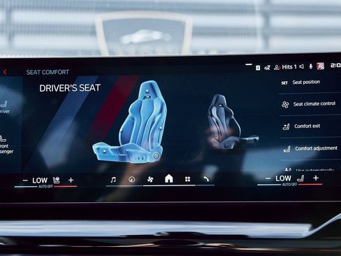 Used 2026 BMW M5 w/ Executive Package image 87