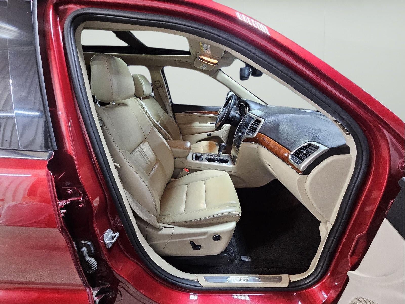 Used 2013 Jeep Grand Cherokee Limited AWD/4WD image 22
