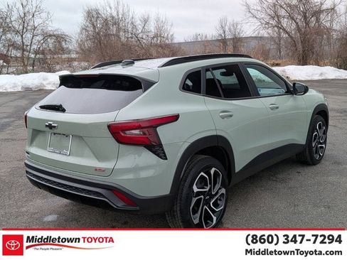 Used 2024 Chevrolet Trax RS w/ Driver Confidence Package image 3