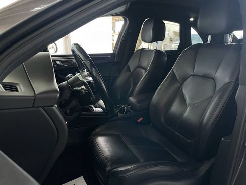 Used 2015 Porsche Macan S w/ Premium Package Plus AWD/4WD image 9