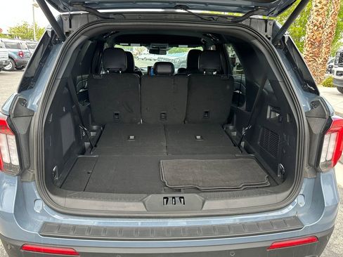 Certified 2025 Ford Explorer ST-Line w/ Premium Package RWD image 22
