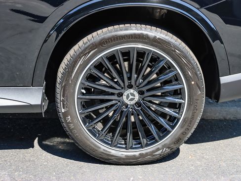 New 2025 Mercedes-Benz GLC 300 4MATIC image 10
