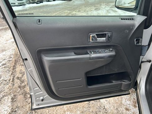 Used 2010 Ford Edge SE FWD image 14