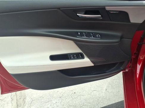 Used 2018 Jaguar XE R-Sport AWD/4WD image 11