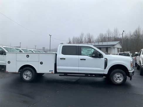 New 2026 Ford F250 XL w/ XL Driver Assist Package image 4