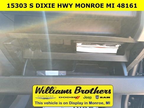 Used 2020 Ford F150 Platinum w/ Equipment Group 701A Luxury image 38