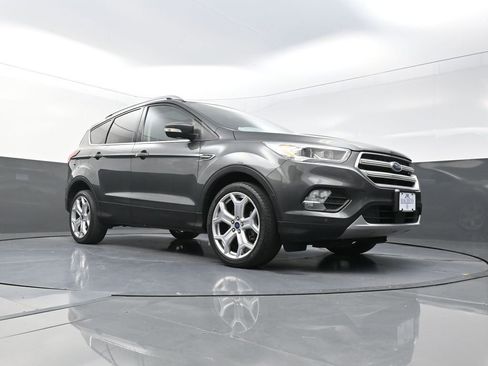 Used 2019 Ford Escape Titanium AWD/4WD image 23