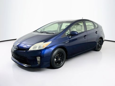 Used 2013 Toyota Prius Three FWD image 3