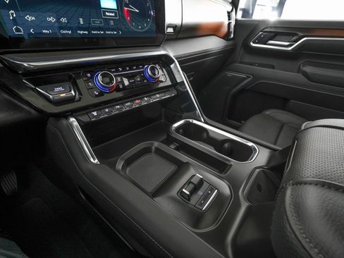 Used 2025 GMC Sierra 2500 Denali w/ Denali Reserve Package image 23